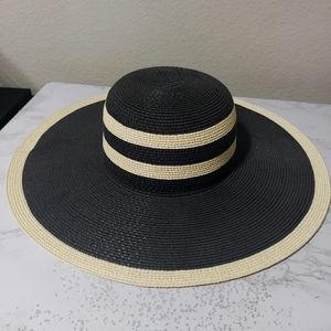 Black and Cream Woven Straw Floppy Brim Sun Hat